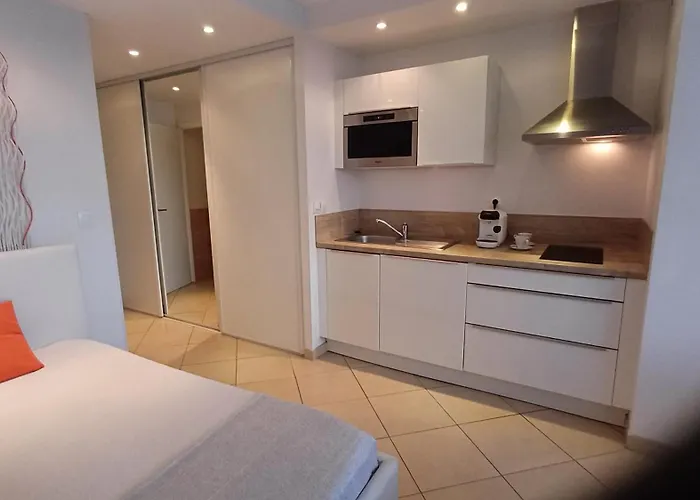 Quartier Naturiste Héliopolis E Agde